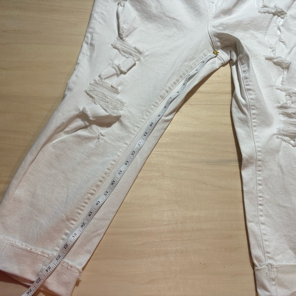 Torrid White Cropped Distressed Jeans - Picture 6 of 6